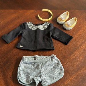 American Girl Sparkle Spotlight Outfit Truly Me Outfit Silver Sequin Shorts Top